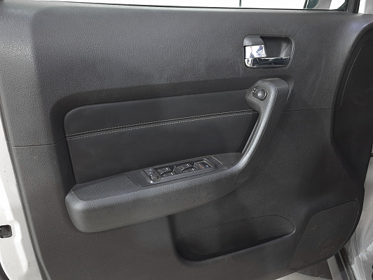 Hummer H3, 2005 года, пробег 337518 км