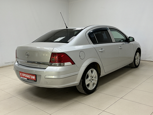 Opel Astra, 2013 года, пробег 138000 км