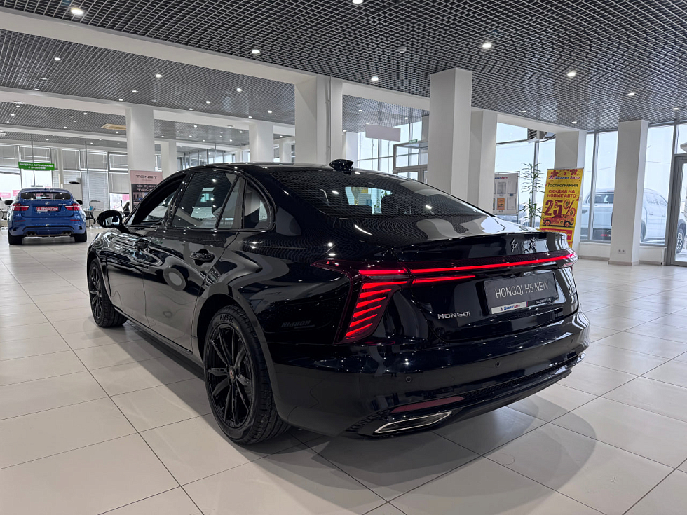 Hongqi H5 Black Edition, черный
