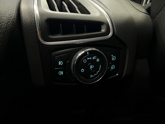 Ford Focus Titanium, 2011 года, пробег 153248 км