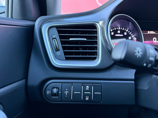 Kia Ceed Luxe, 2023 года, пробег 31000 км