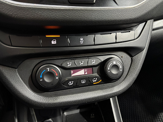 Lada (ВАЗ) Vesta 50 Anniversary, 2017 года, пробег 145540 км