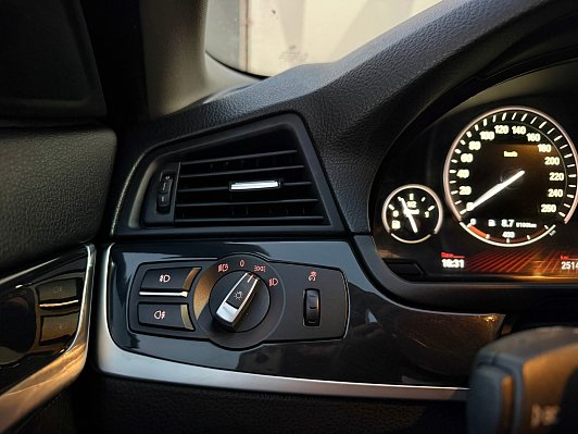 BMW 5 серии, 2012 года, пробег 252000 км