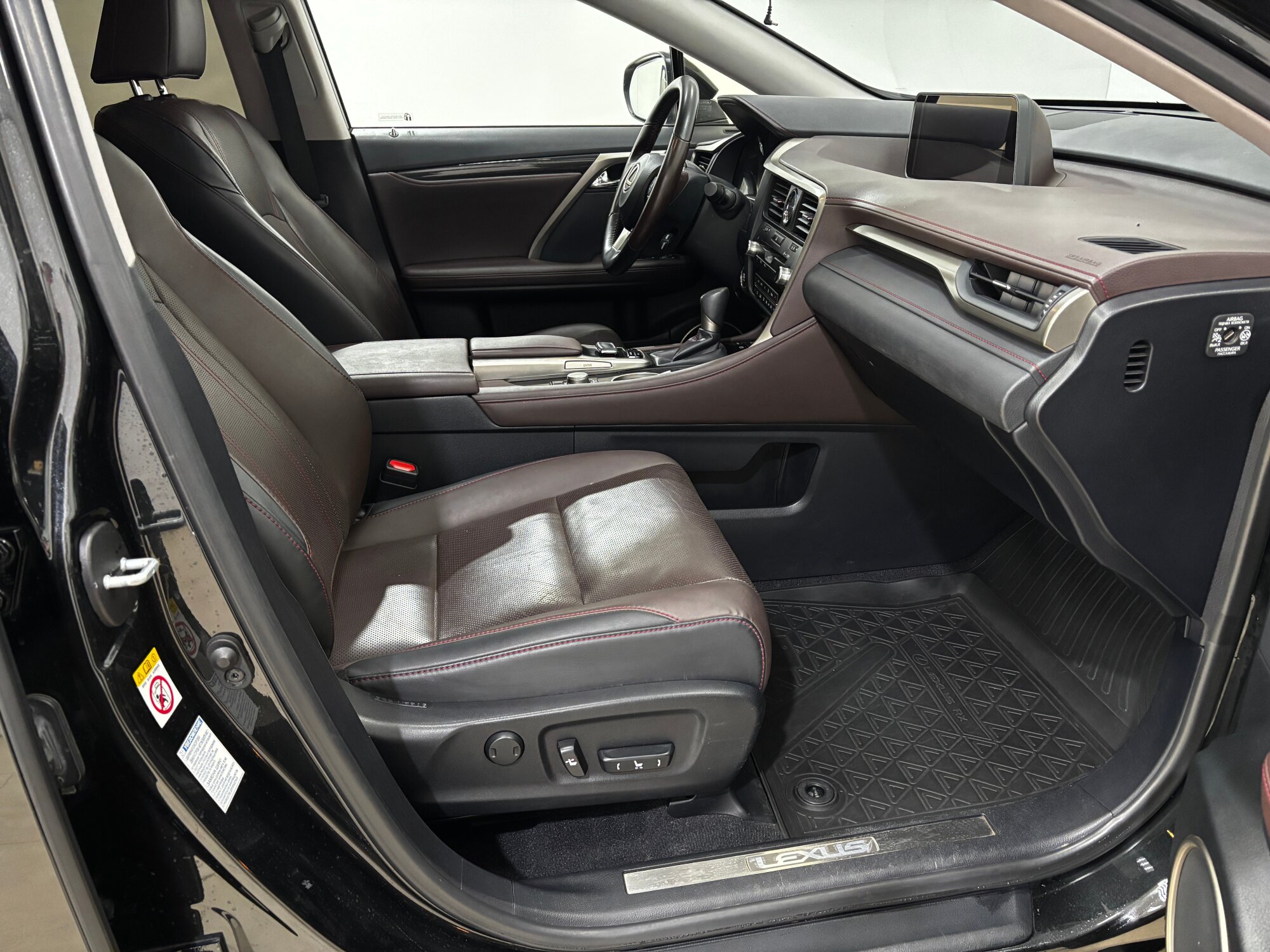 Lexus RX, 2019 года, пробег 63092 км