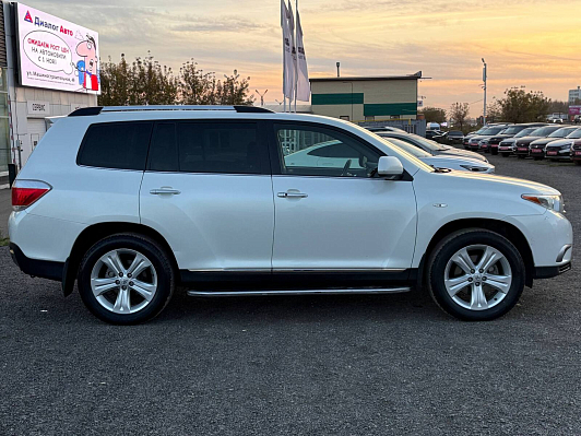 Toyota Highlander, 2011 года, пробег 146175 км