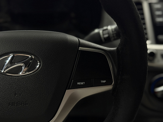 Hyundai Solaris Специальная Серия "10 лет", 2021 года, пробег 75000 км