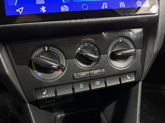 Skoda Rapid Hockey Edition Active, 2019 года, пробег 121307 км