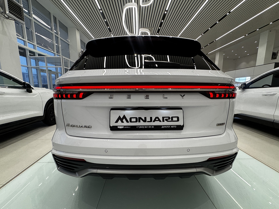 Geely Monjaro Флагман, белый