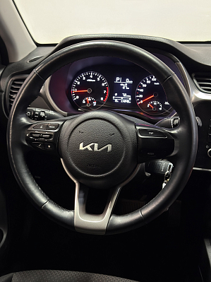 Kia Rio Luxe, 2021 года, пробег 114000 км