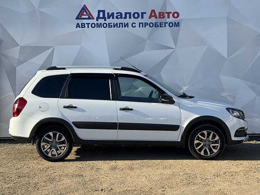 Mitsubishi Outlander Intense, 2014 года, пробег 117700 км