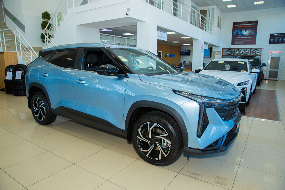 Geely Cityray Luxury, голубой