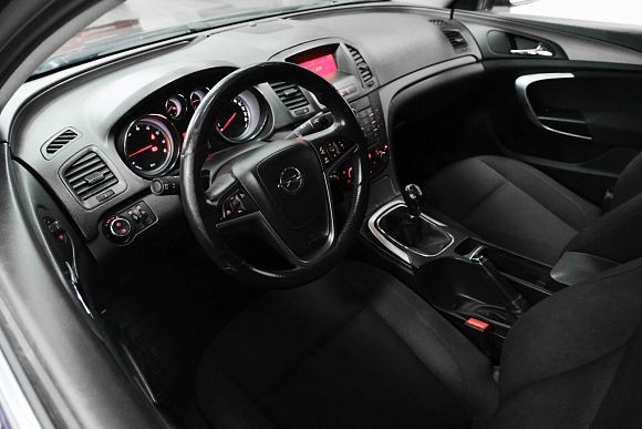 Opel Insignia Elegance, 2013 года, пробег 172000 км