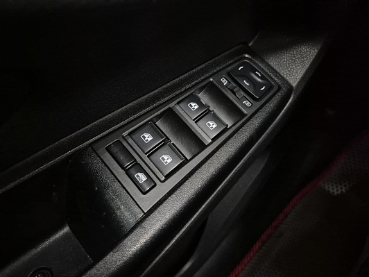 Lada (ВАЗ) Vesta Exclusive (2018-2019), 2017 года, пробег 98435 км