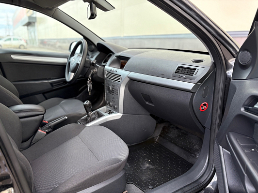 Opel Astra Cosmo, 2012 года, пробег 195672 км