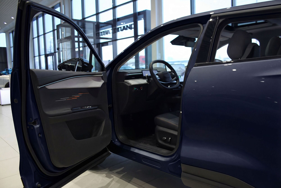 Omoda C5 , черный