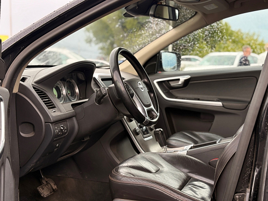 Volvo XC60 Kinetic, 2012 года, пробег 234700 км