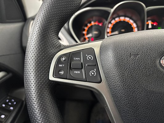 Lada (ВАЗ) Vesta Luxe Multimedia (2019-2021), 2019 года, пробег 111628 км