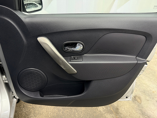 Renault Logan Privilege, 2017 года, пробег 108839 км