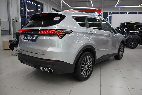 JETOUR X70 Plus Luxury, серебряный