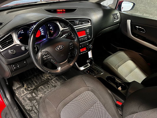 Kia Ceed Luxe, 2018 года, пробег 61767 км