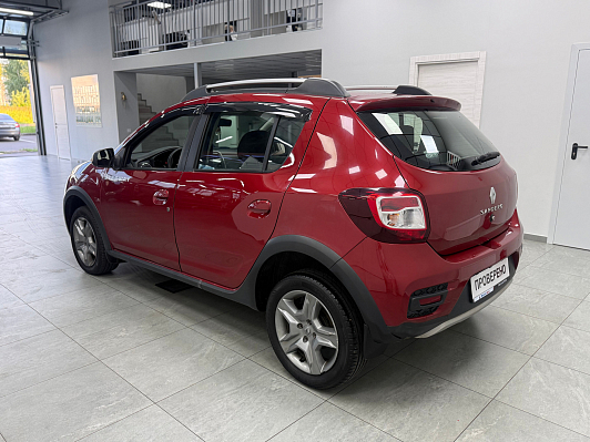 Renault Sandero Stepway Life, 2019 года, пробег 176500 км