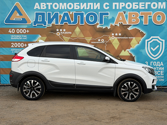 Lada (ВАЗ) XRAY Luxe Prestige (2018-2021), 2019 года, пробег 148000 км