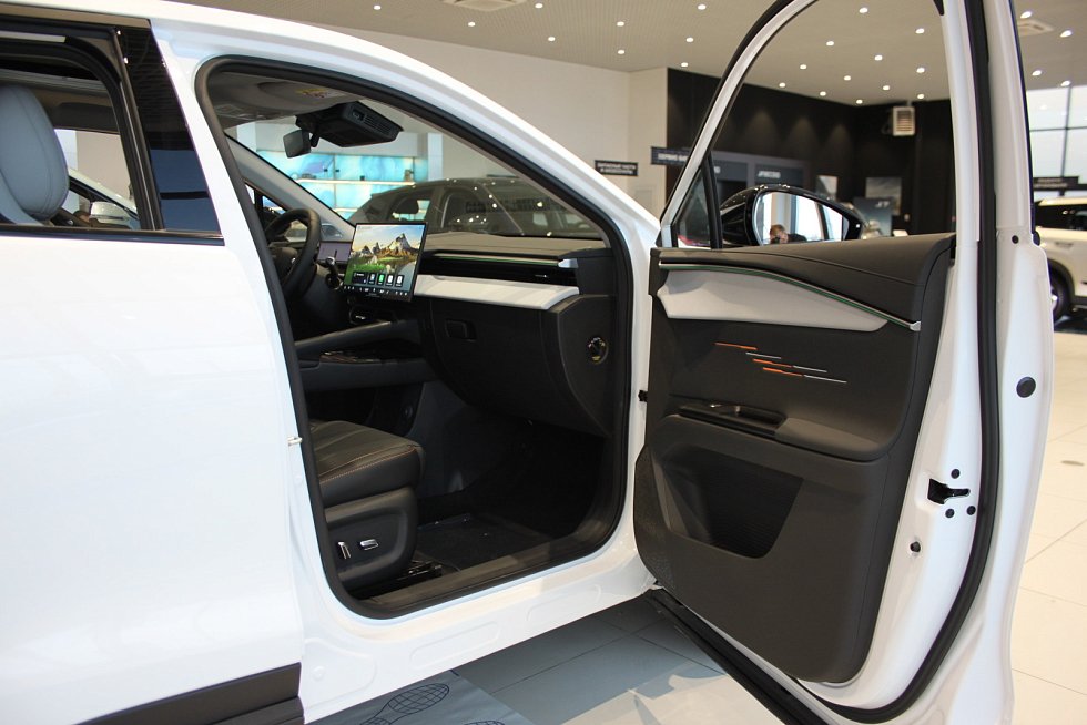 Omoda C5 Актив, белый