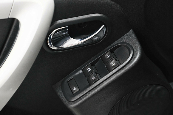 Nissan Terrano Elegance Plus, 2021 года, пробег 140000 км