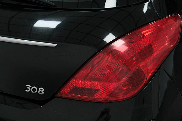 Peugeot 308 Access, 2011 года, пробег 165765 км