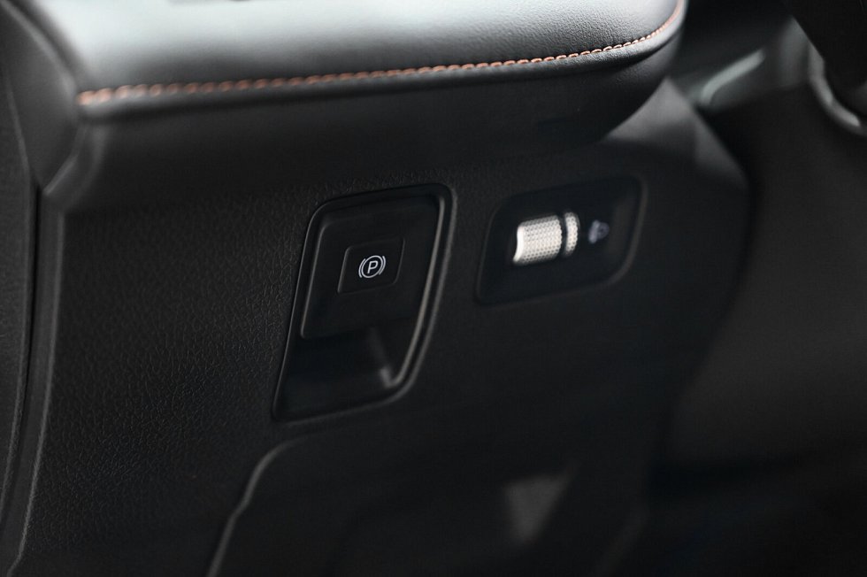 Geely Preface Люкс, серебряный