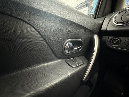 Renault Sandero Privilege, 2015 года, пробег 74000 км