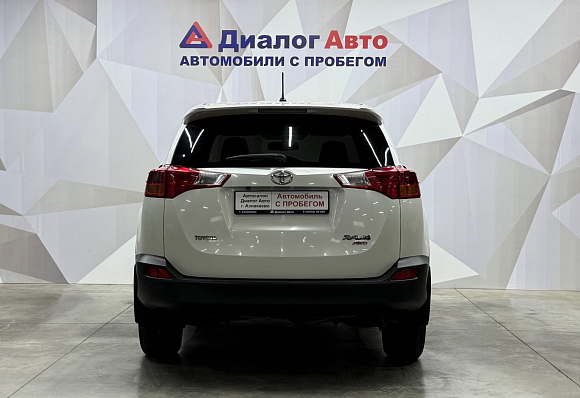 Toyota RAV4, 2013 года, пробег 111802 км