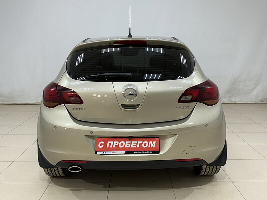 Opel Astra Cosmo, 2012 года, пробег 169000 км