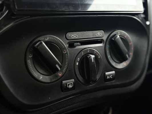 Nissan Juke XE, 2014 года, пробег 209416 км