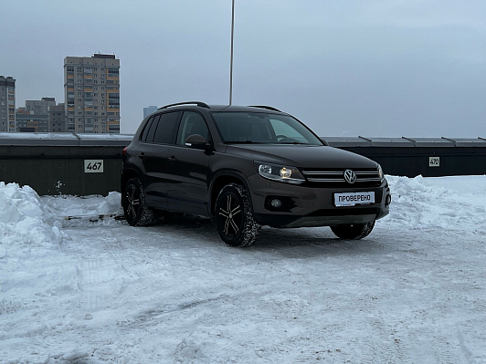 Volkswagen Tiguan Avenue, 2015 года, пробег 134500 км