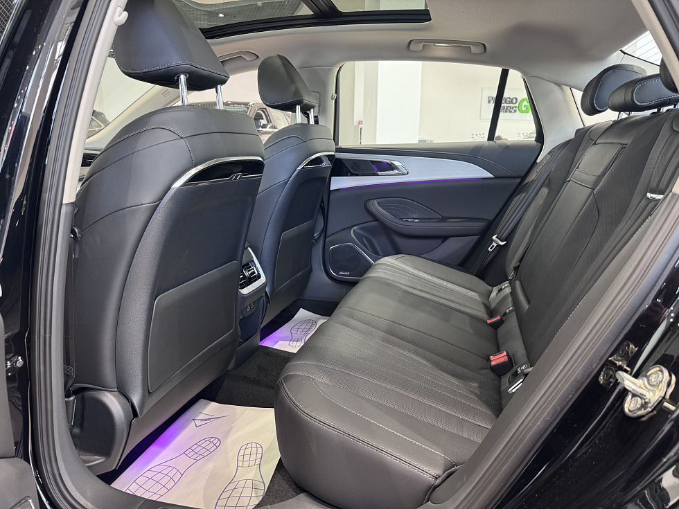 Hongqi H5 Делюкс Плюс (Deluxe+), черный