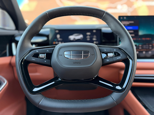 Geely Atlas Comfort, 2025 года, пробег 15900 км