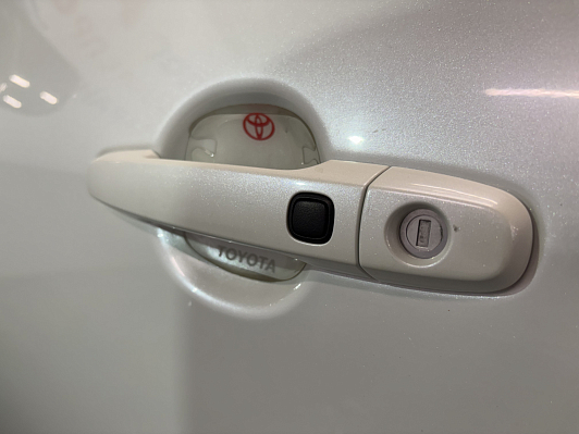 Toyota RAV4, 2012 года, пробег 170000 км