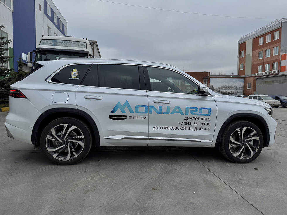 Geely Monjaro Flagship (2023-2025), белый