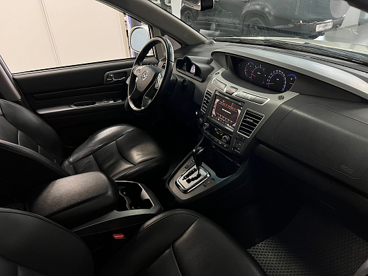 SsangYong Korando Turismo, 2018 года, пробег 124359 км