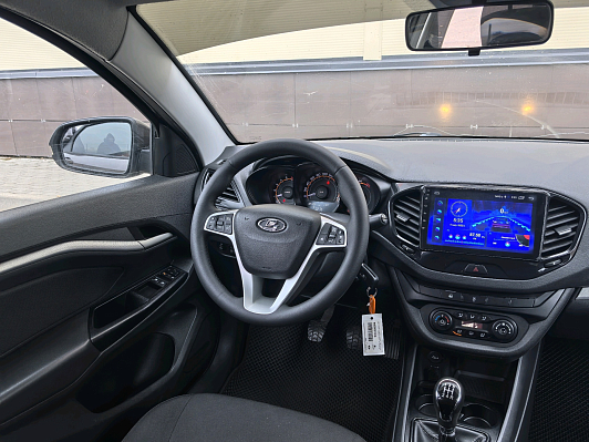 Lada (ВАЗ) Vesta Luxe Multimedia (2017-2019), 2018 года, пробег 105001 км