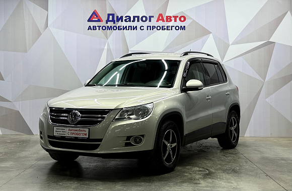 Volkswagen Tiguan, 2011 года, пробег 214285 км