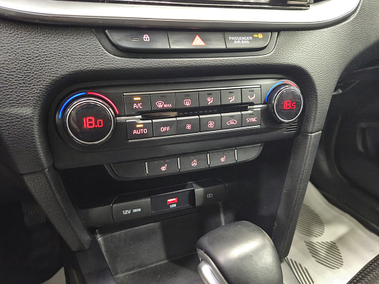 Kia Ceed Luxe, 2021 года, пробег 354634 км