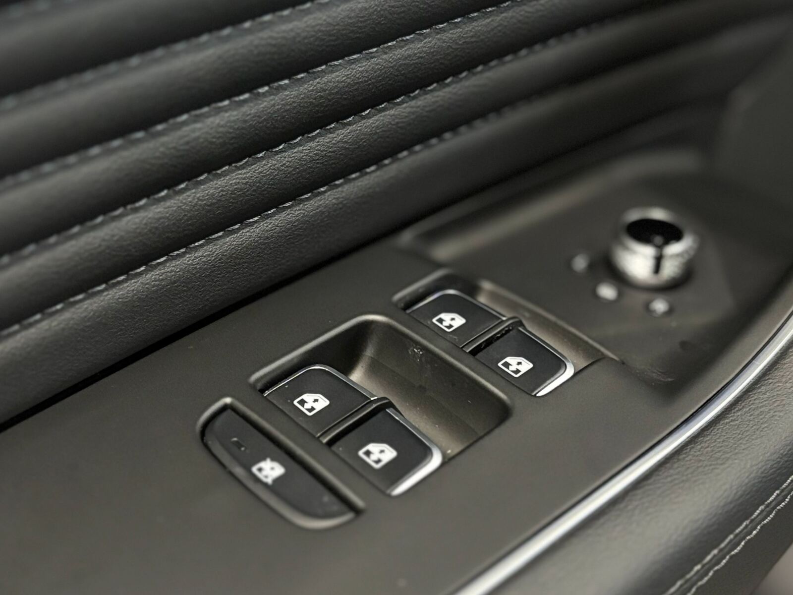 Hongqi HS3 Комфорт (Comfort), черный