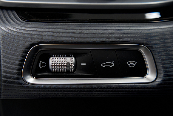 Geely Emgrand Luxury, белый
