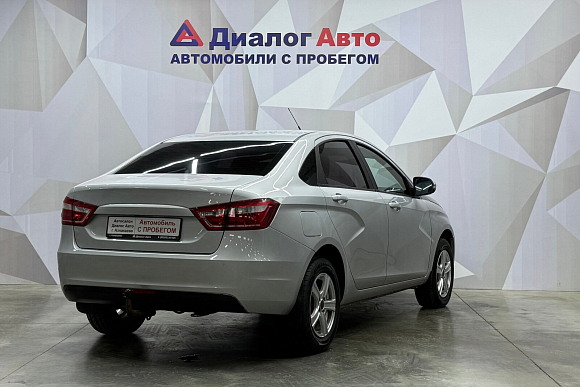 Lada (ВАЗ) Vesta Comfort Multimedia, 2018 года, пробег 142975 км