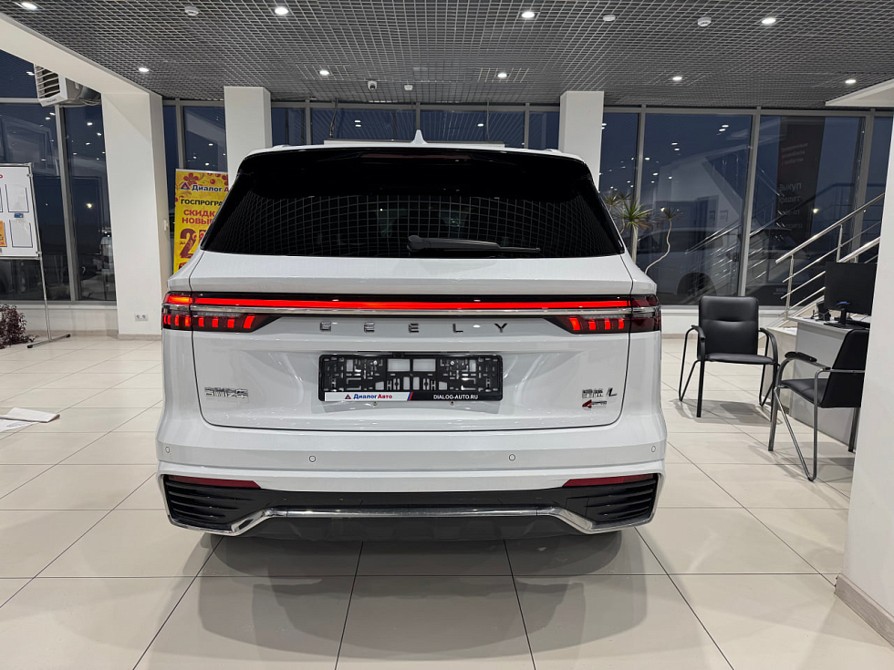 Geely Monjaro Flagship, белый