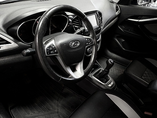 Lada (ВАЗ) Vesta Luxe Multimedia, 2020 года, пробег 91000 км