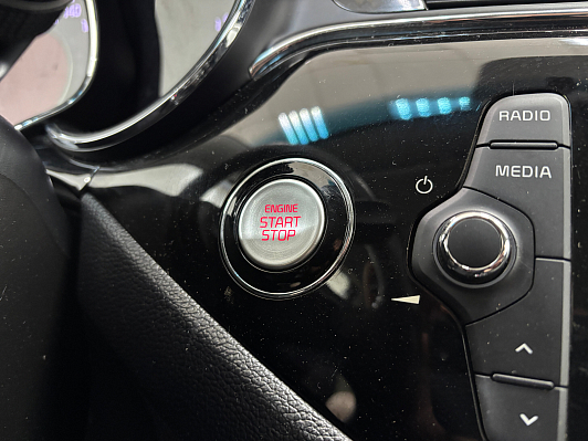 Kia Ceed Prestige, 2018 года, пробег 116811 км