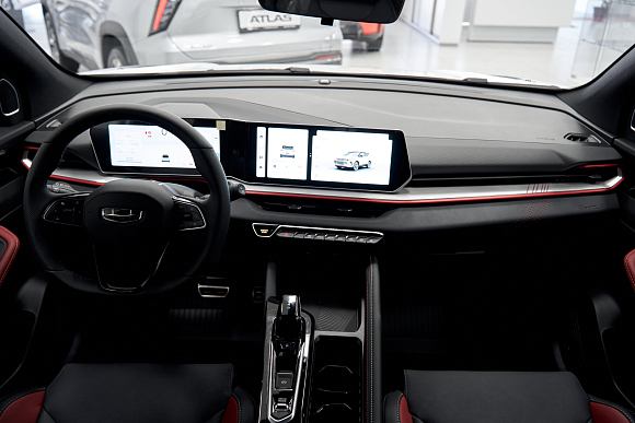 Geely Coolray Flagship, белый